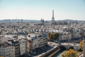 Read more about the article Discovering the Hidden Gems of Paris